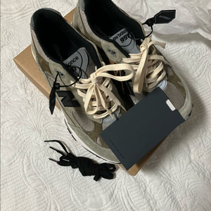 [265]뉴발란스 자운드991 새제품 싸게 팝니다