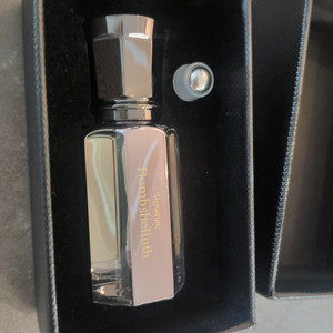 다니엘 트루스 밤쉘 오일향수 10ml 새상품