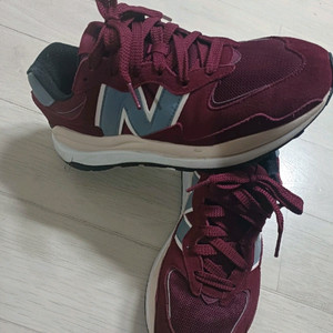 뉴발란스 574 버건디 운동화 사이즈 260