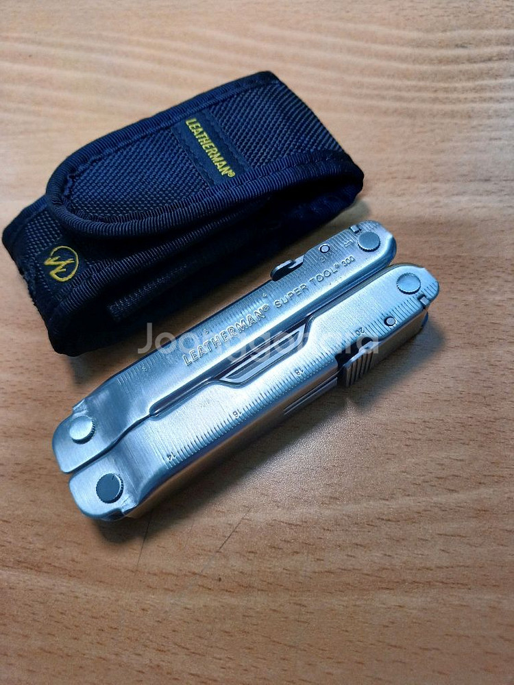 레더맨 멀티툴. 슈퍼툴 300 미사용품--0