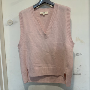 아떼바네사브루노 연핑크 캐시미어 베스트