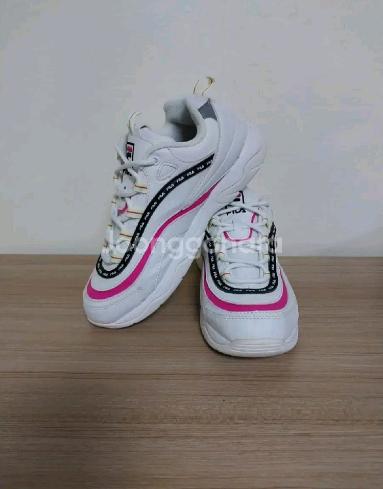 여성 휠라 운동화 (250)--2