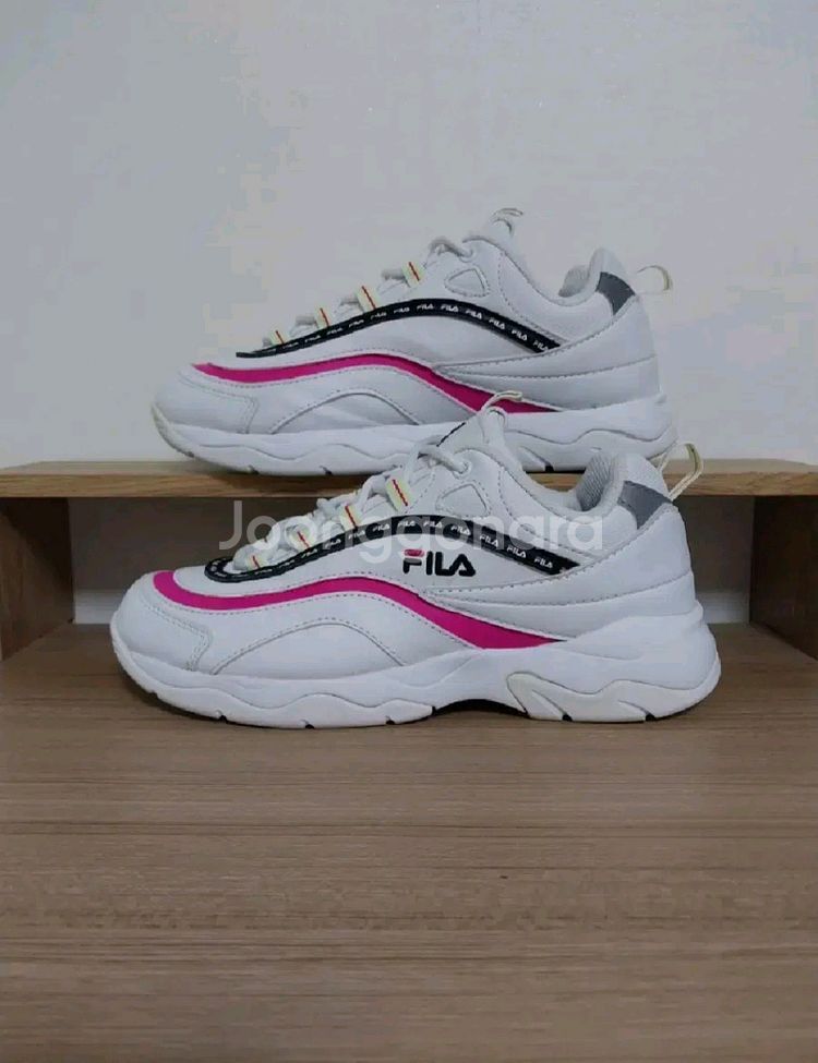 여성 휠라 운동화 (250)--3