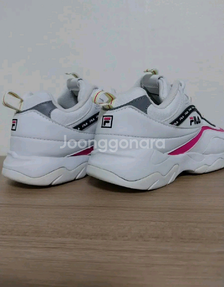 여성 휠라 운동화 (250)--5