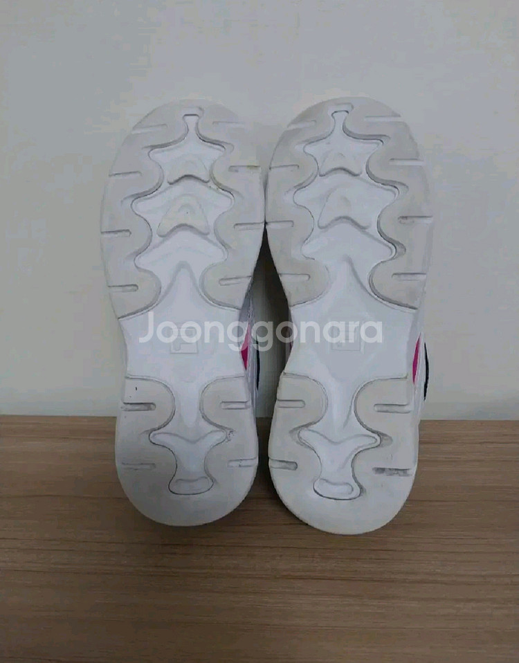 여성 휠라 운동화 (250)--8