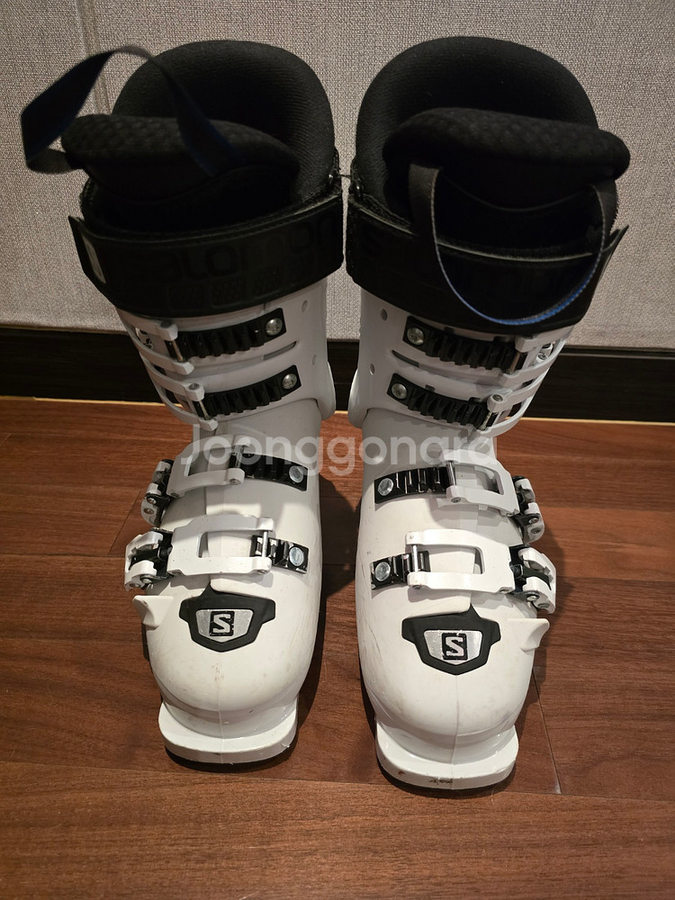 주니어 or 여성 살로몬 X MAX 80 스키부츠 230~235mm & 아토믹 바이저헬멧(AMID제품) 일괄 판매--0