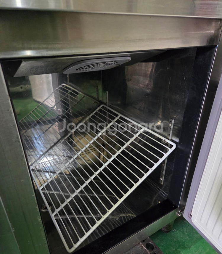 에버젠 업소용 900 간냉 테이블 냉동고--1