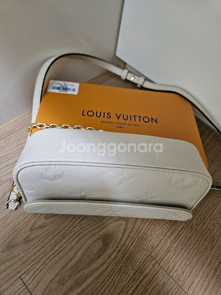 루이비통 아이비 가방 판매해요.--2