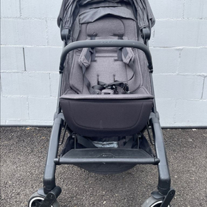 줄즈에어 휴대용 유모차