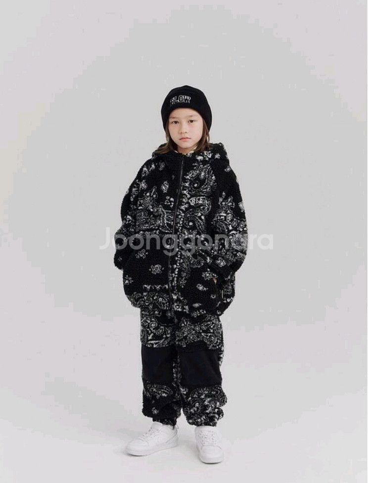 가격내림) 비이스트플로우 겨울점퍼 140사이즈 새상품--0