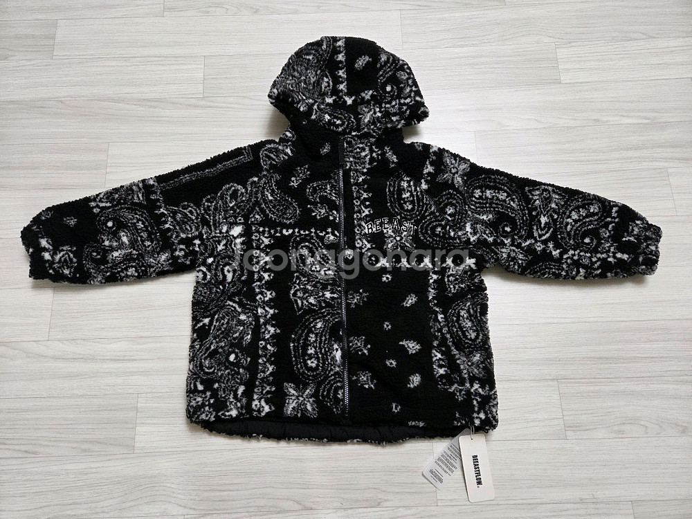 가격내림) 비이스트플로우 겨울점퍼 140사이즈 새상품--5