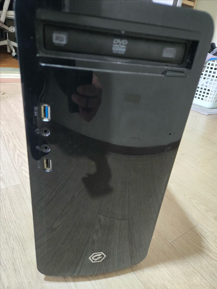 i7-8700K 게이밍 데스크탑 본체 이미지