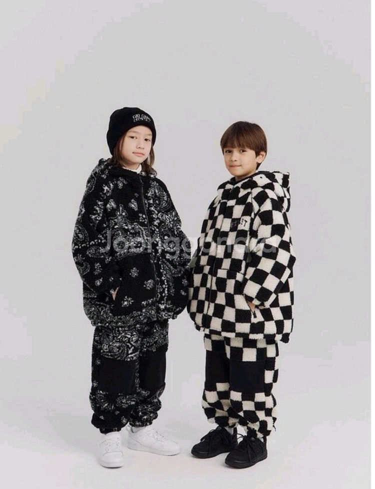 가격내림) 비이스트플로우 겨울점퍼 140사이즈 새상품--1