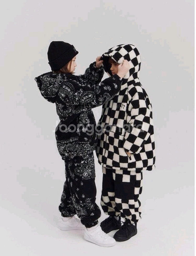 가격내림) 비이스트플로우 겨울점퍼 140사이즈 새상품--2