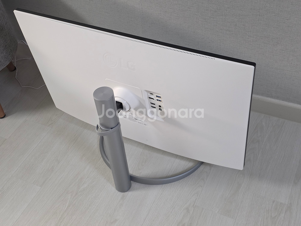 LG 32인치모니터,4K,144Hz,32UQ750P--1