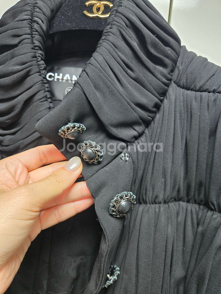 샤넬 플리츠 패딩 점퍼--1