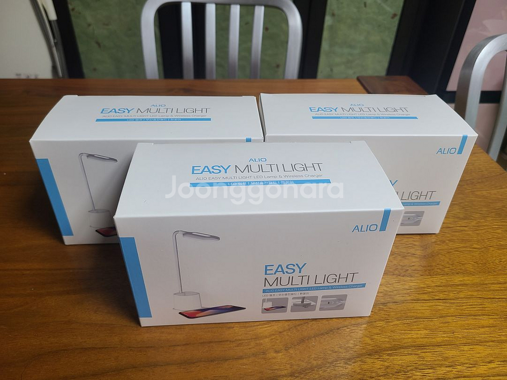 알리오 이지멀티라이트 LED스탠드 무선충전기--1