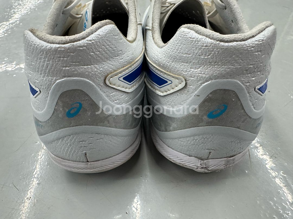 아식스 DS Light pro ag 흰/파 축구화 260 팝니다.--2