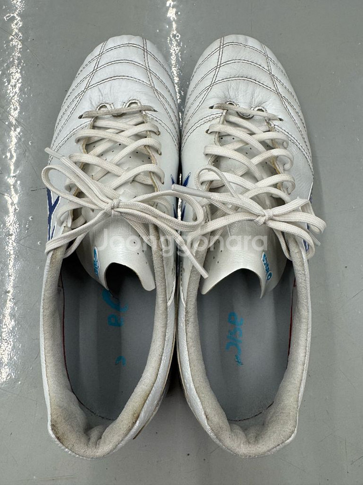 아식스 DS Light pro ag 흰/파 축구화 260 팝니다.--1