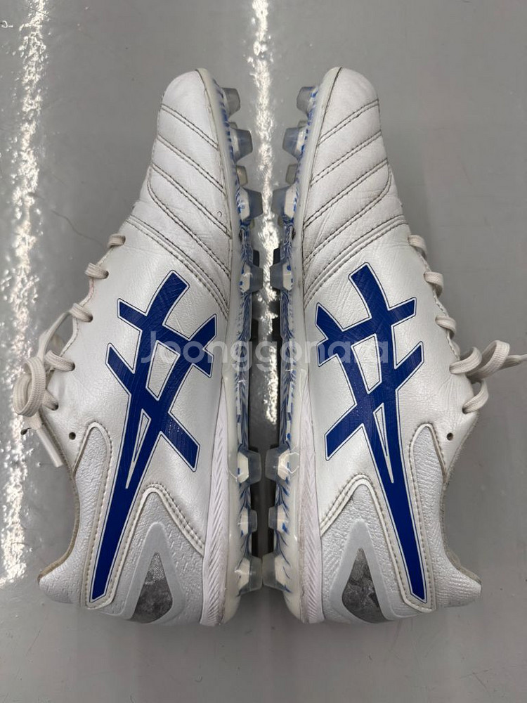 아식스 DS Light pro ag 흰/파 축구화 260 팝니다.--4