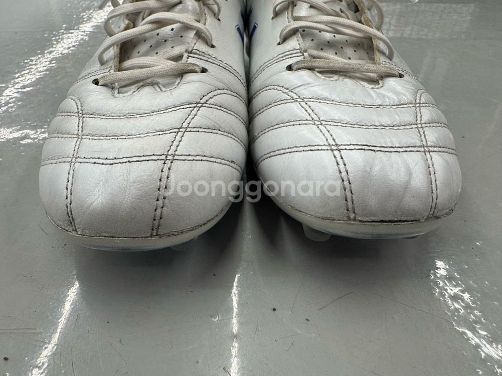 아식스 DS Light pro ag 흰/파 축구화 260 팝니다.--3