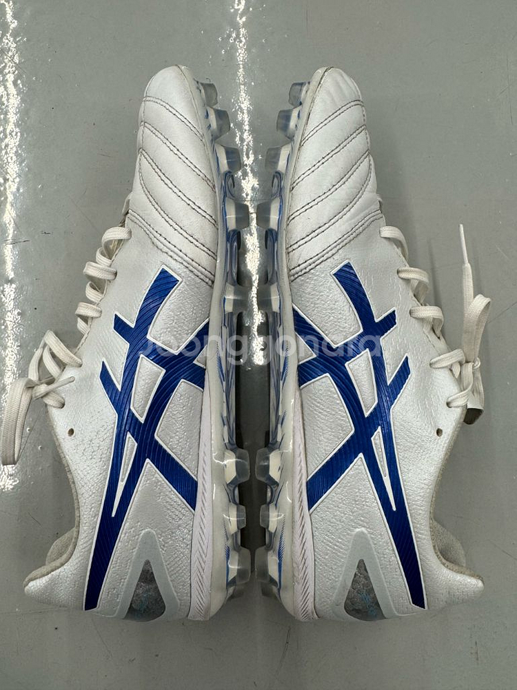 아식스 DS Light pro ag 흰/파 축구화 260 팝니다.--5