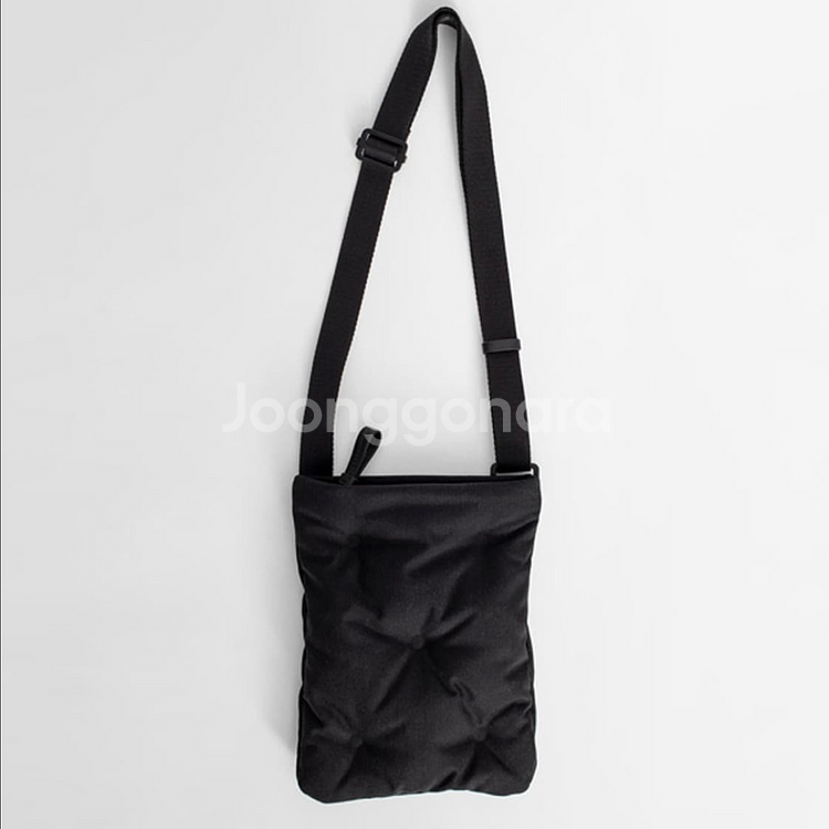 메종 마르지엘라 글램 슬램 스티치 미니 크로스백 블랙--2