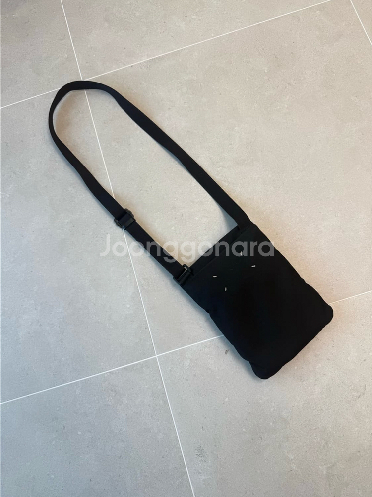 메종 마르지엘라 글램 슬램 스티치 미니 크로스백 블랙--4