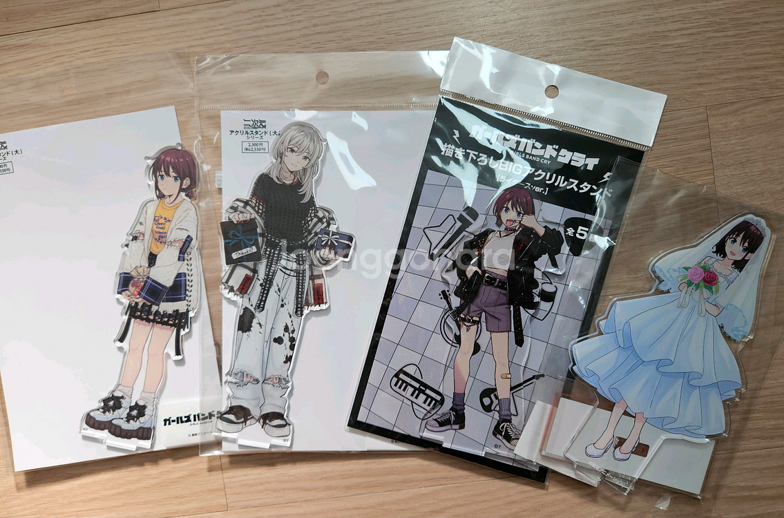 걸즈밴드크라이 아크릴스탠드 새상품 니나 모모카--2