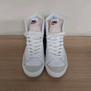 남성 나이키 블레이저 미드77 빈티지 운동화 (250)