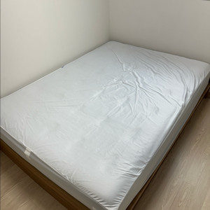 퀸 침대 프레임 + 메모리폼 매트리스 세트 판매