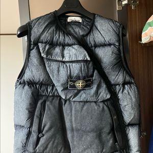 스톤아일랜드 텔라 패딩 베스트