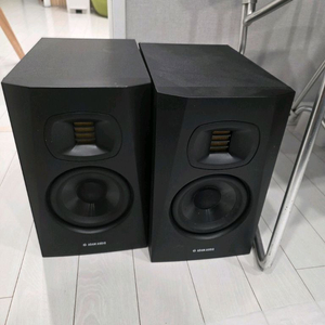 아담t5v 모니터링 스피커