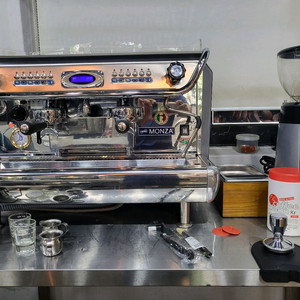 비에프씨 몬자 커피머신 라심발리전자동그라인더 포함