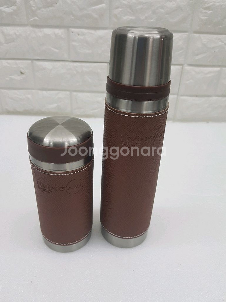 리빙아트 보온병 2개 입니다--0