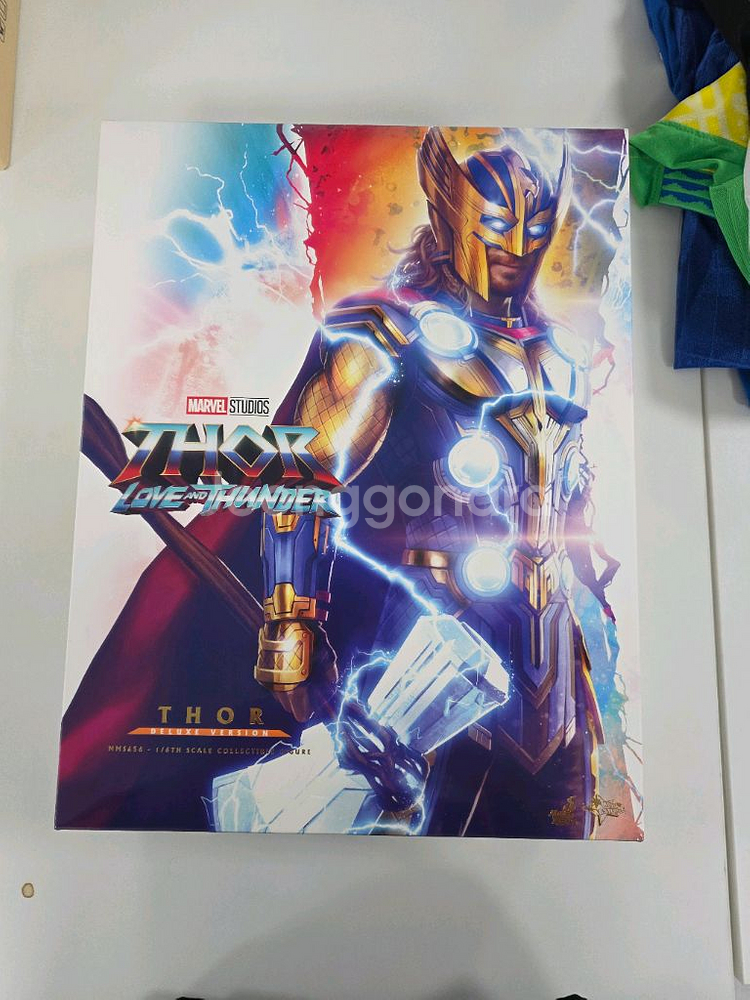 핫토이 토르 러브앤썬더 디럭스.핫토이 아나킨 에피2 미개봉 팝니다--0