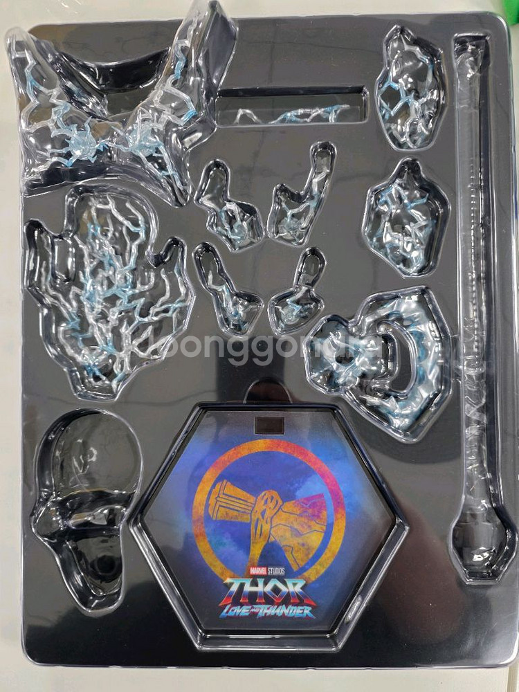 핫토이 토르 러브앤썬더 디럭스.핫토이 아나킨 에피2 미개봉 팝니다--3