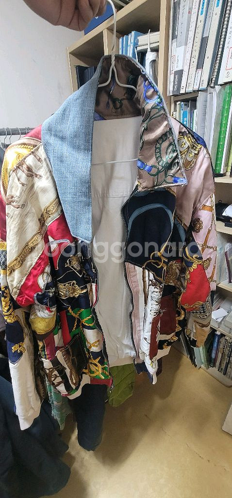 베르사체느낌의 맞춤 105호에서 110 패턴 스카프 재--0