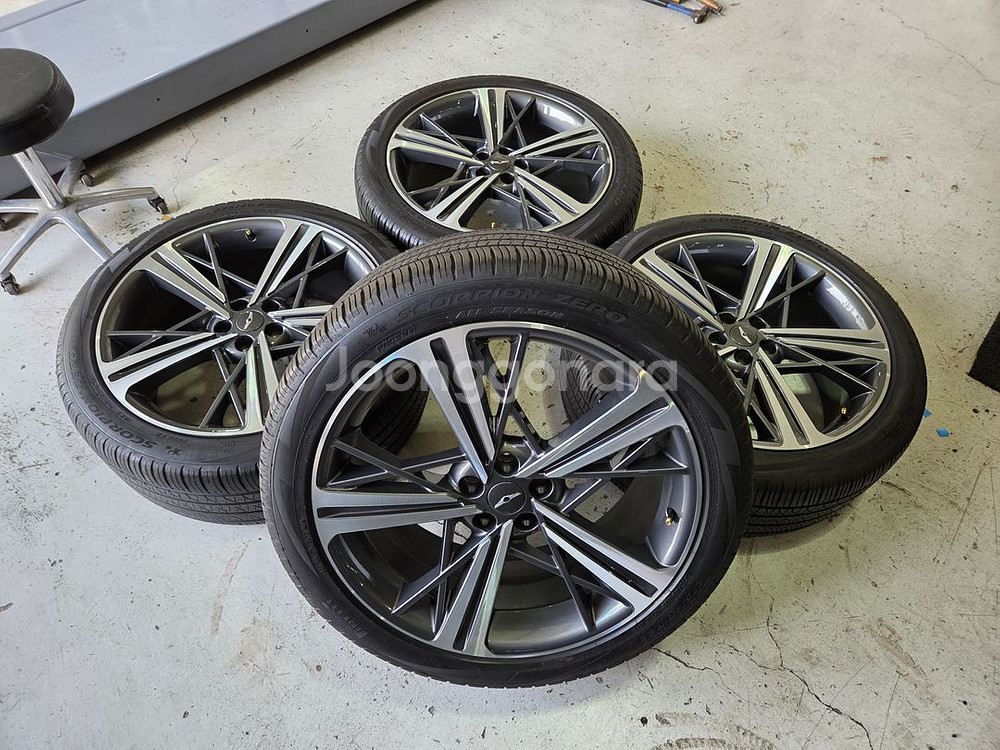 제네시스GV80 신형22인치 순정휠타이어--4