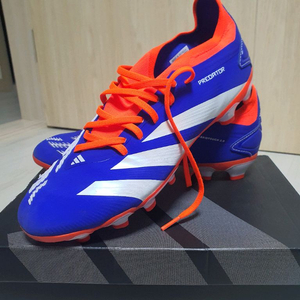 아디다스 프레테더 pro mg 축구화