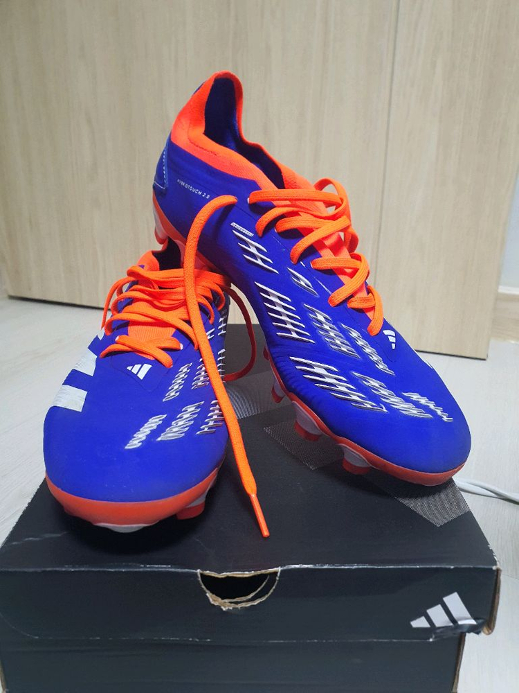 아디다스 프레테더 pro mg 축구화 이미지