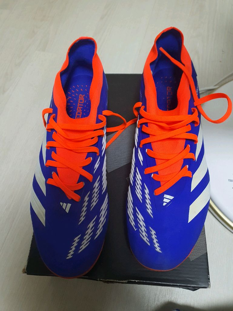 아디다스 프레테더 pro mg 축구화 이미지