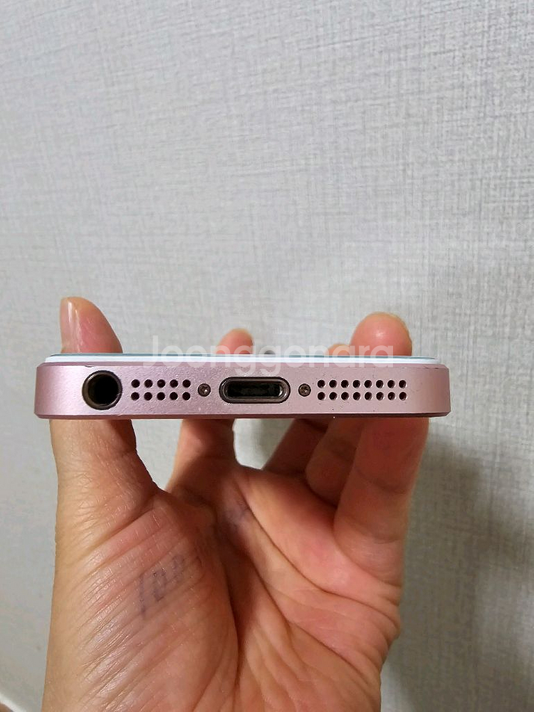 c51. 아이폰 SE 1세대 128GB--1