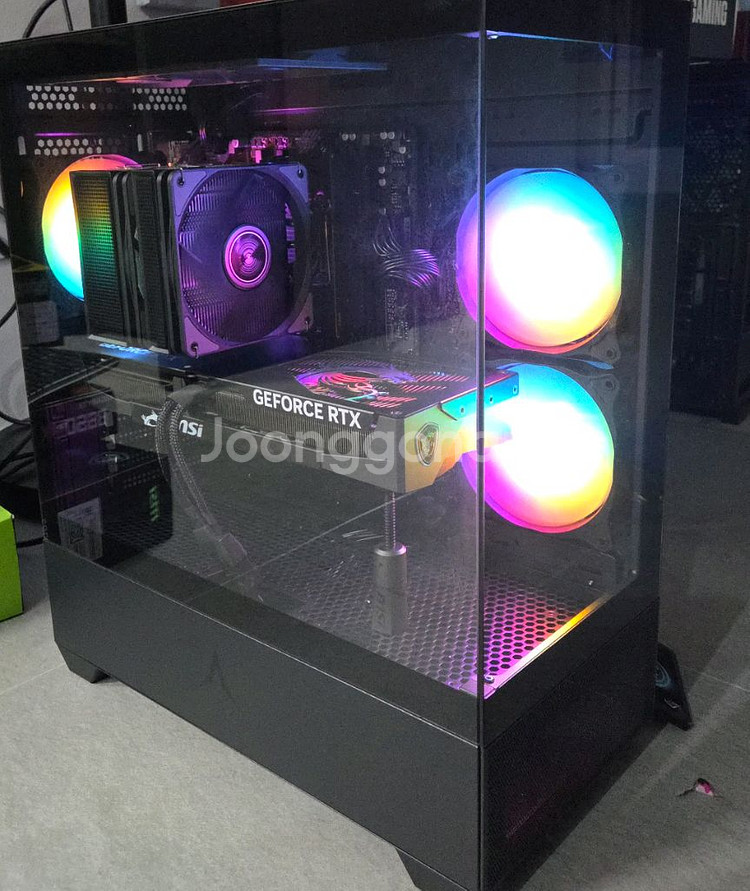 게이밍 컴퓨터 라이젠 7800x3d, rtx 5070--2