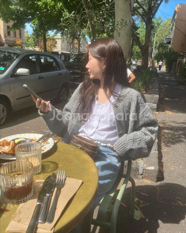 [새상품] 바이무드 러프 울 가디건 그레이--2