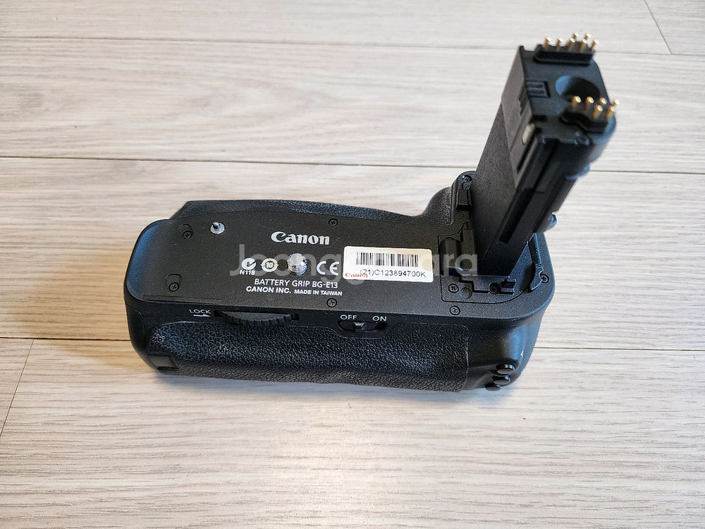 캐논 정품 eos 6d 바디,세로그립 판매합니다.--9