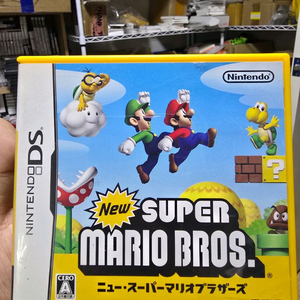 닌텐도 DS 뉴 슈퍼 마리오브라더스 일본판