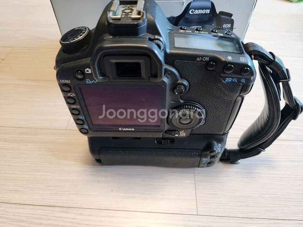 캐논 정품 eos 5d mark2 오두막 바디,세로그립 팝니다--7