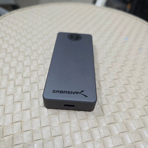 4TB 썬더볼트 SSD 외장하드 팝니다. SABRENT Rocket XTRM 4TB