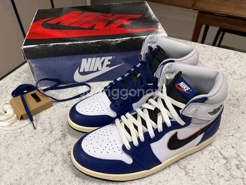 나이키 조던 레트로 하이 OG 레어 새제품 팔아요!--1